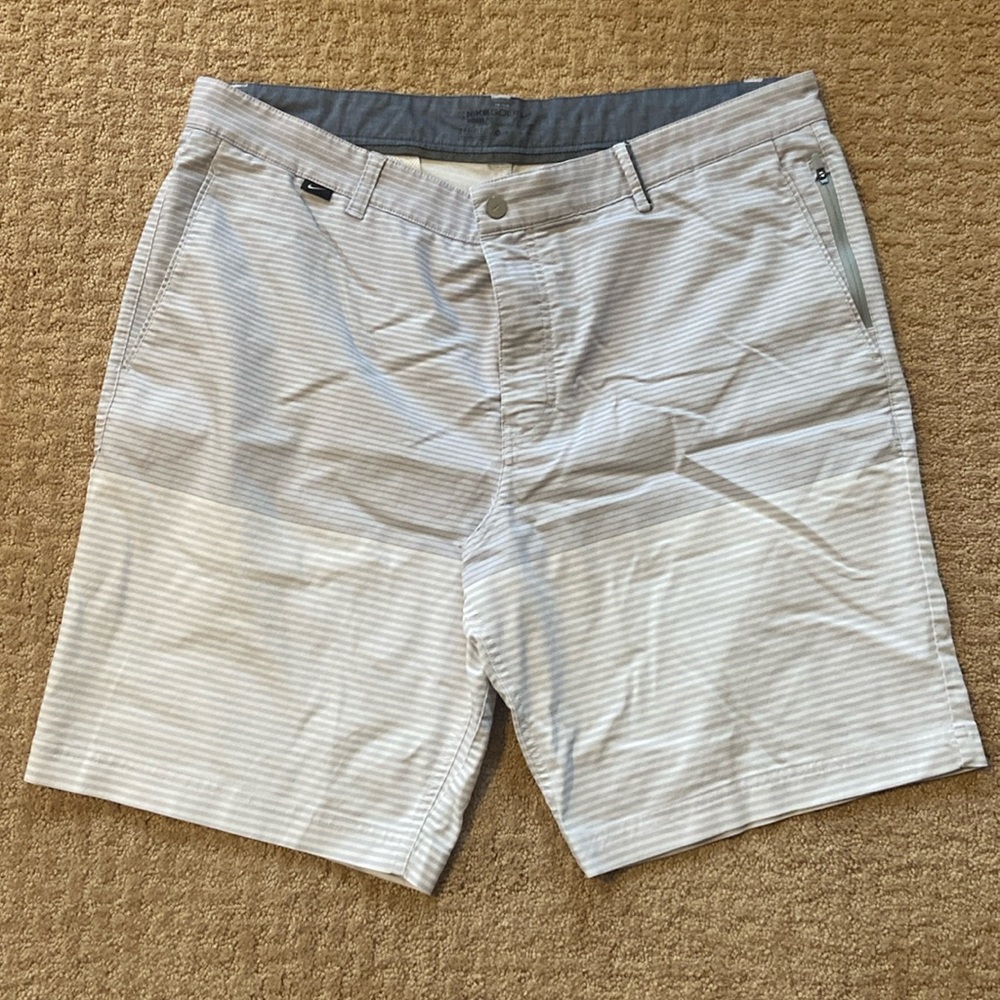Nike Men's Light Gray and White Striped Flat Front Shorts